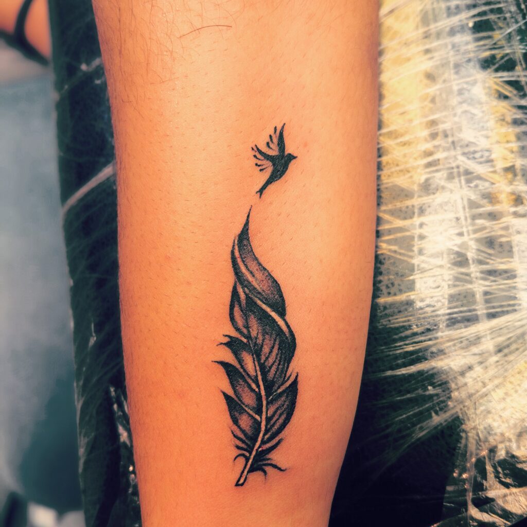 Feather Tattoo Designs-Bob Tattoo Studio