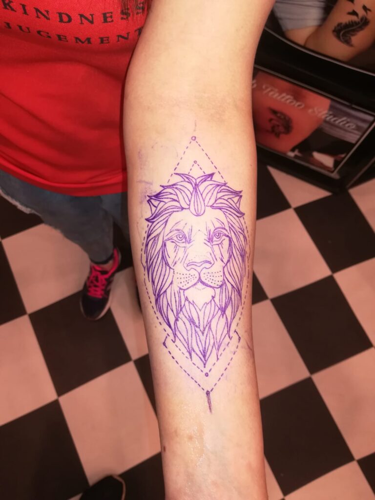 Lion Tattoo Designs- Bob Tattoo Studio